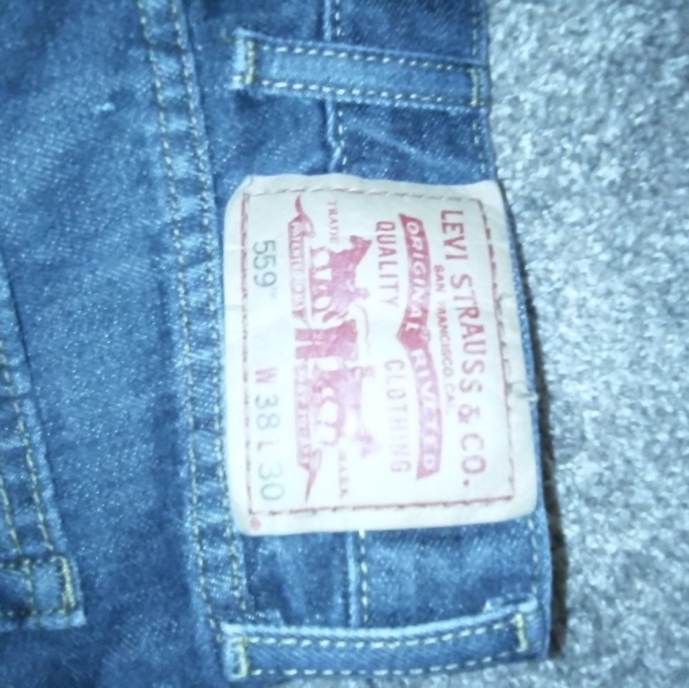 Clothes - Picture 4 of 8